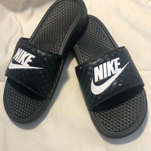 Nike Slides (Benassi JDI)